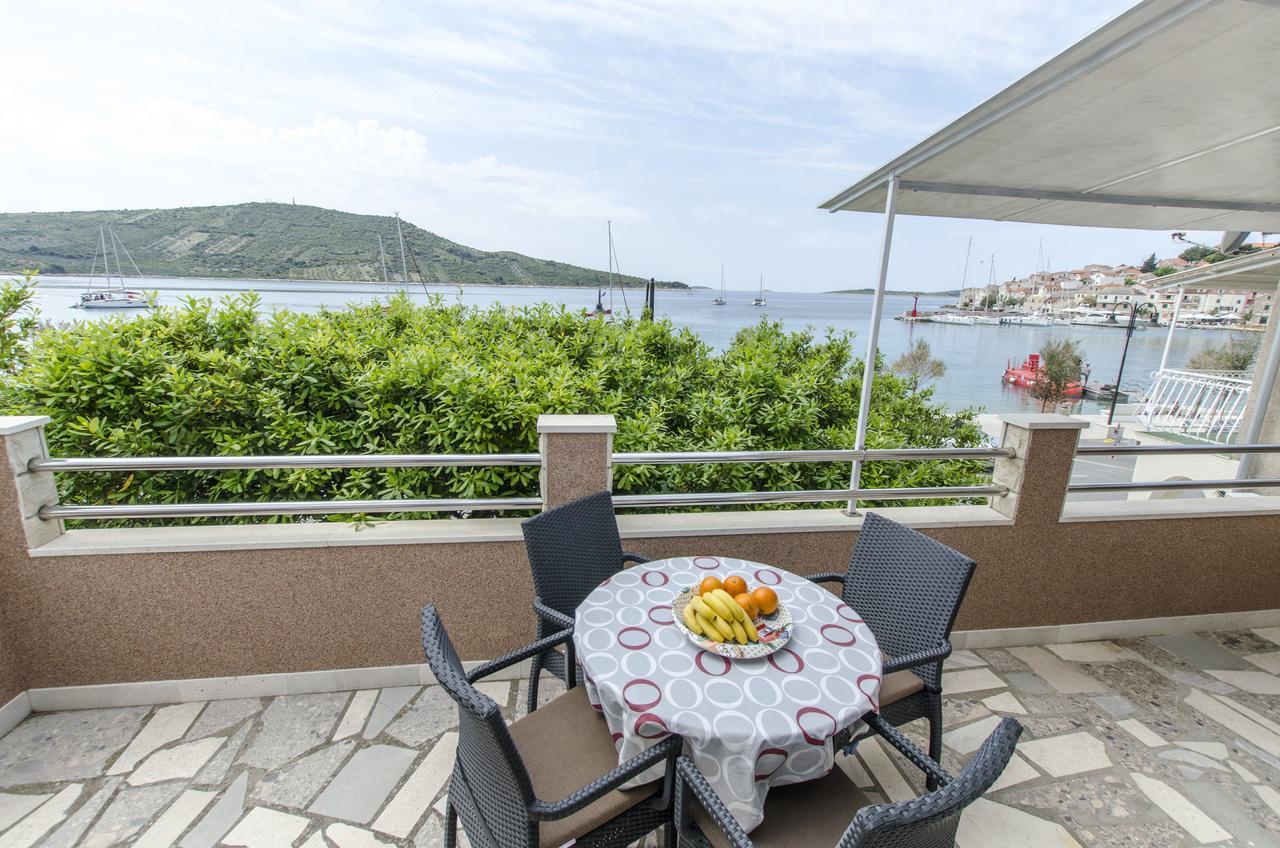 Apartment Danijela Primosten Ngoại thất bức ảnh