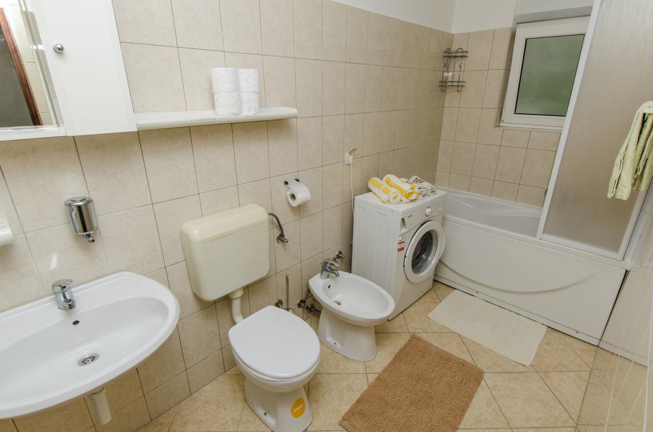 Apartment Danijela Primosten Ngoại thất bức ảnh